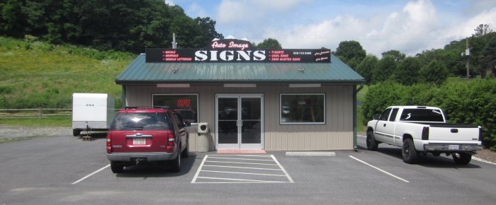 Auto Image Sign Maker in Newland, NC
